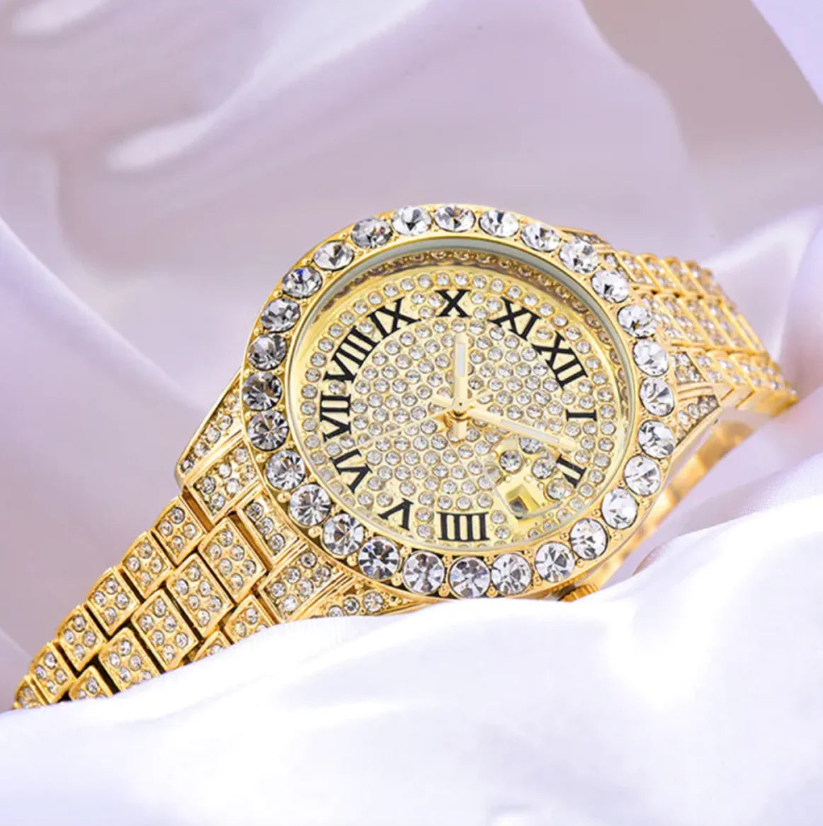 Quartz Luminous Diamond Inlaid Design Watch closeup