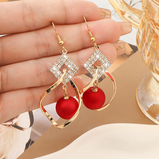 Women’s Fashionable Temperamental Geometric Earrings